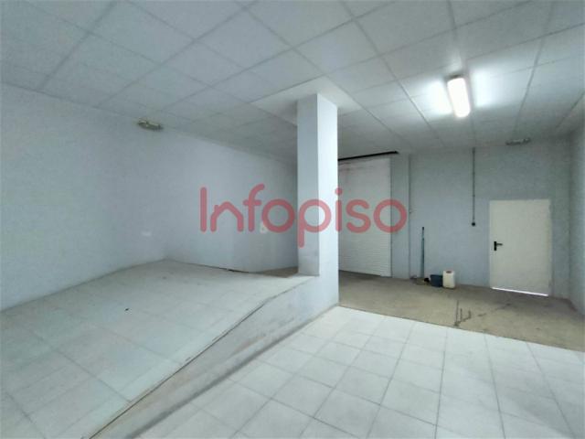 Local comercial en alquiler en Valdepeñas, 1ro De Julio photo 0