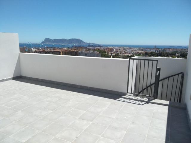 Aticos en alquiler en Algeciras, Centro Comercial photo 0