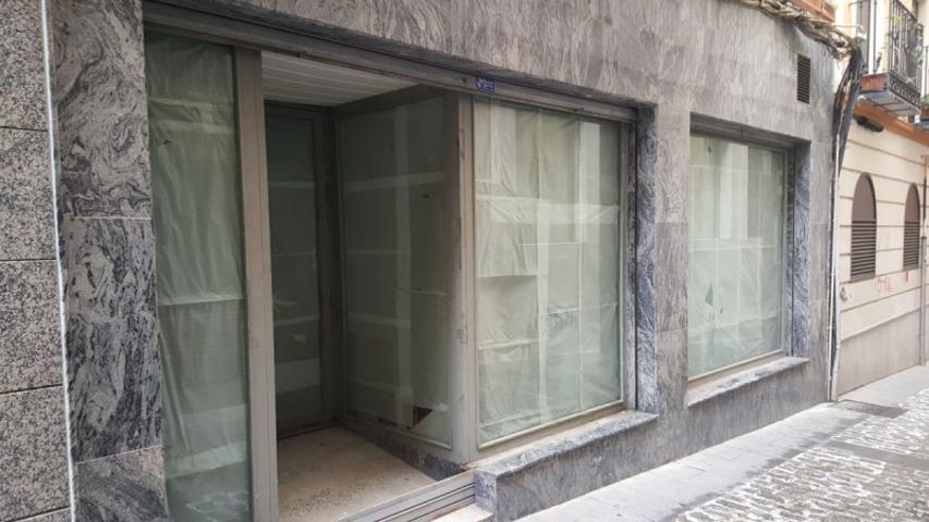 Local comercial en alquiler en Jaén, Centro - Plaza de la Constitucion photo 0