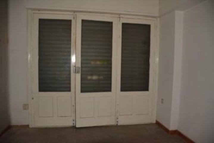 Local comercial en alquiler en Elda, Las Trescientas photo 0