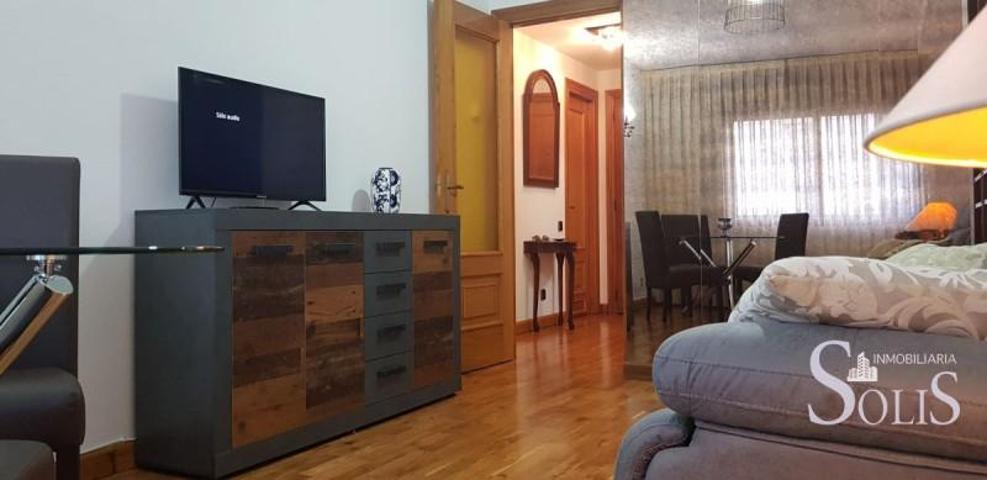 Apartamento en alquiler en Oviedo, Plaza de America photo 0