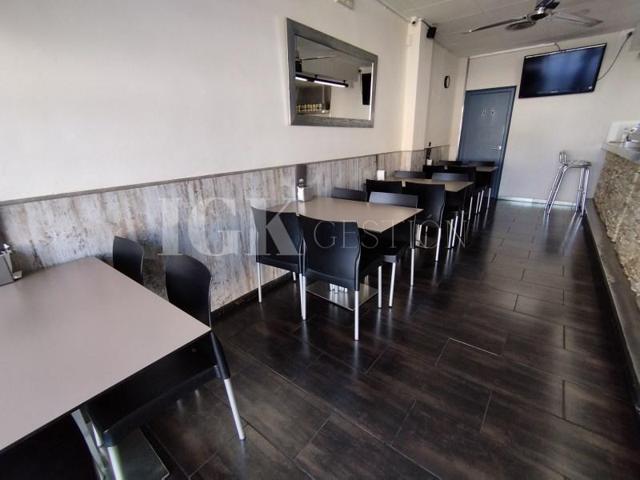 Local comercial en alquiler en Mataró photo 0