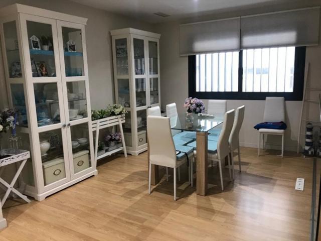 Apartamento en alquiler en Cádiz, Cadiz photo 0