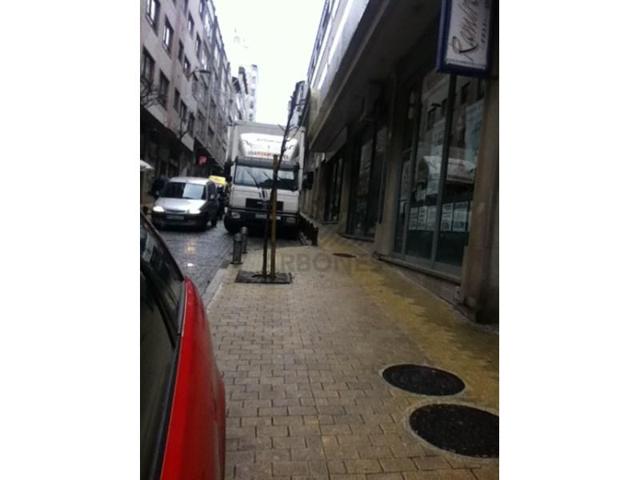Local comercial en alquiler en Vigo photo 0