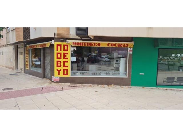 Local comercial en alquiler en Jaén photo 0