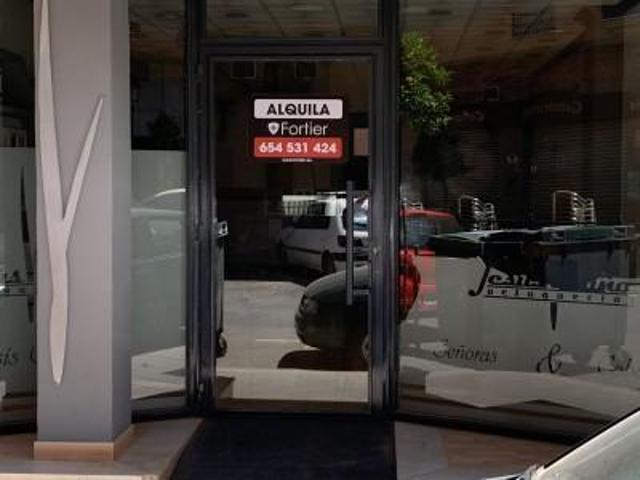 Local comercial en alquiler en Martos, Parque photo 0