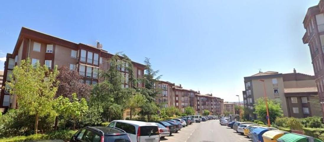 Local comercial en alquiler en Cuenca, Barrio La Fuente de Oro photo 0