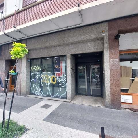 Local comercial en alquiler en Vitoria-Gasteiz, Vitoria-Gasteiz photo 0