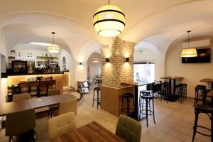 Local comercial en alquiler en Montijo, Extremadura photo 0