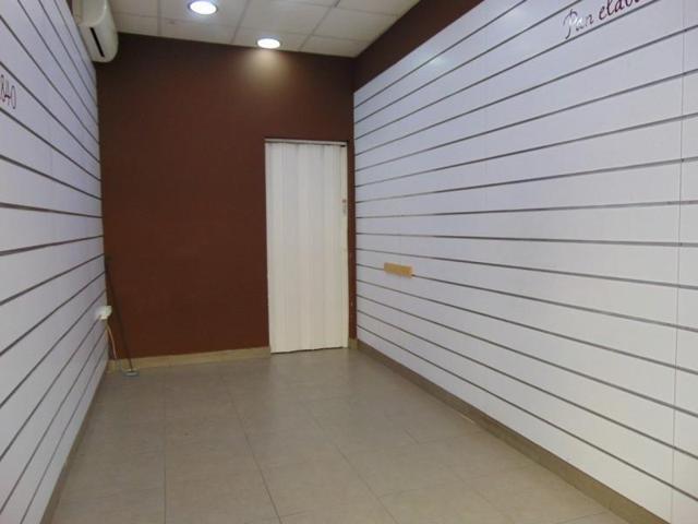 Local comercial en alquiler en Valdepeñas, Centro photo 0