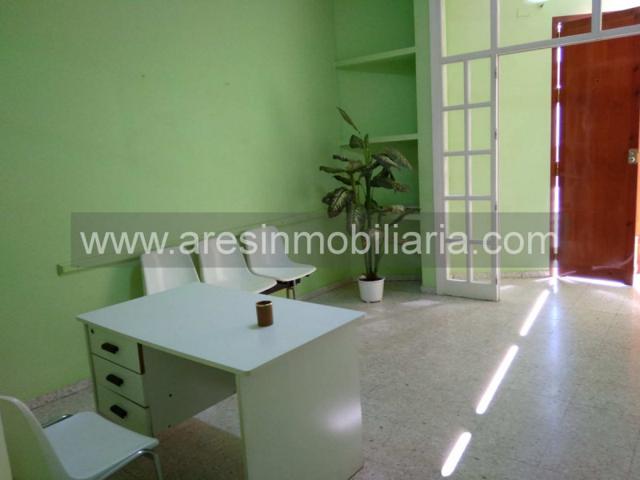 Local comercial en alquiler en Écija, El Carmen photo 0