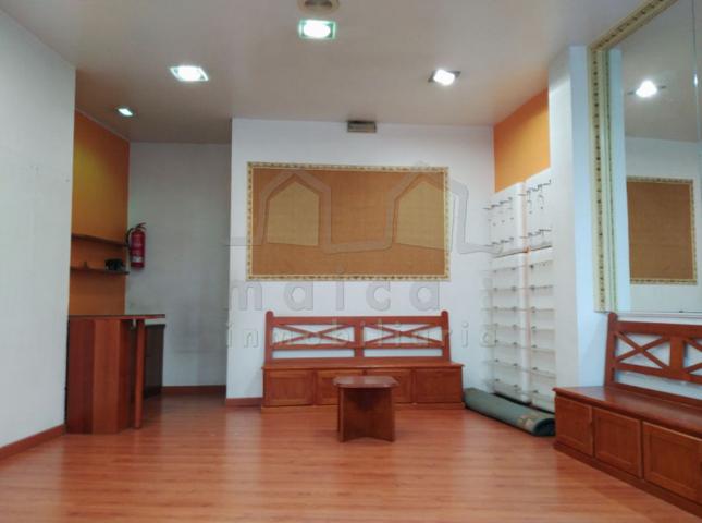 Local comercial en alquiler en Vigo, Plaza De La Independencia photo 0