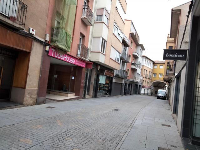 Local comercial en alquiler en Tudela, Centro photo 0