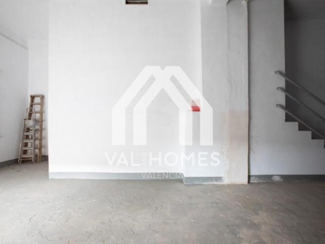 Local comercial en alquiler en Valencia, Sant Llorenç photo 0