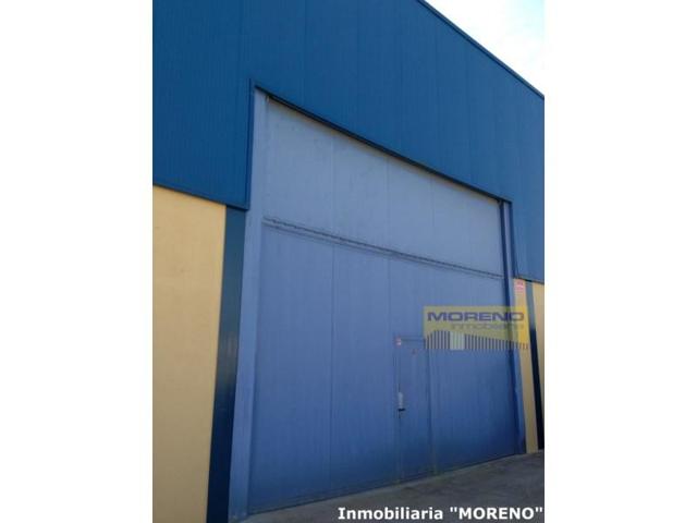 Nave industrial en alquiler en Sarria photo 0