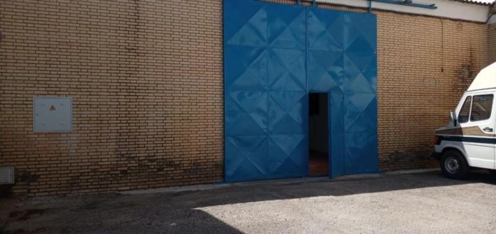 Nave industrial en alquiler en Sevilla, Polig.Industriales - San Jeronimo photo 0