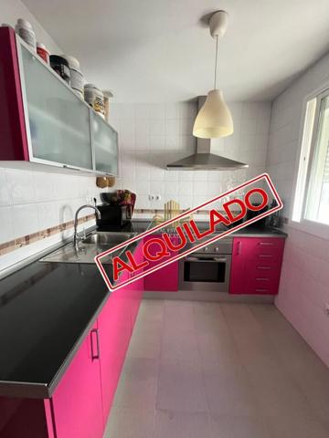 Piso en alquiler en Alcalá de Guadaira, El Aguila. Sobre Plaza de toros photo 0