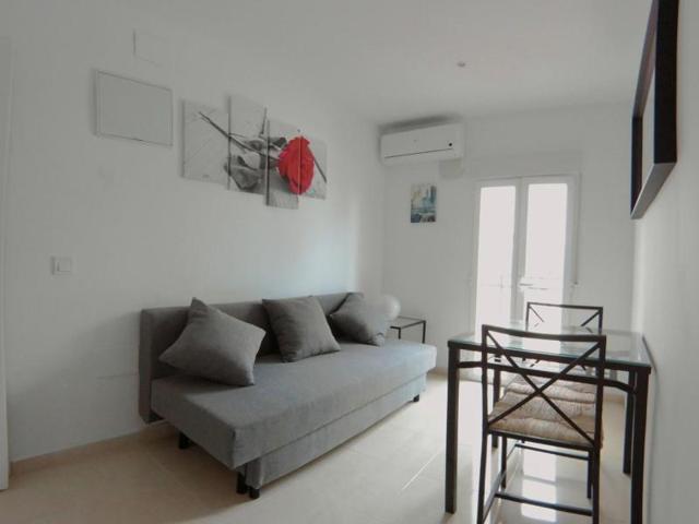 Apartamento en alquiler en Madrid, Usera - Zofio photo 0