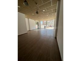 Local comercial en alquiler en Tordera photo 0