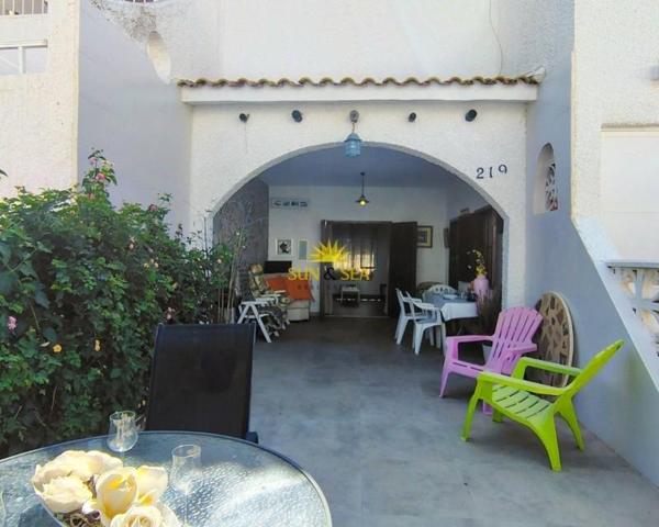 Chalet en alquiler en Pilar de la Horadada, Mil Palmeras photo 0