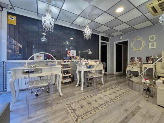 Local comercial en venta en Lleida photo 0