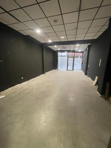 Local comercial en alquiler en Gijón, Contrueces photo 0