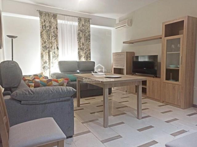 Piso en alquiler en Jaén, Paseo de la Estación photo 0