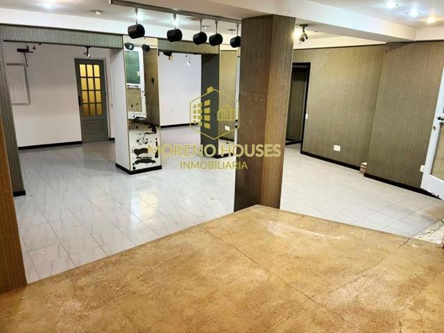 Local comercial en alquiler en Denia photo 0