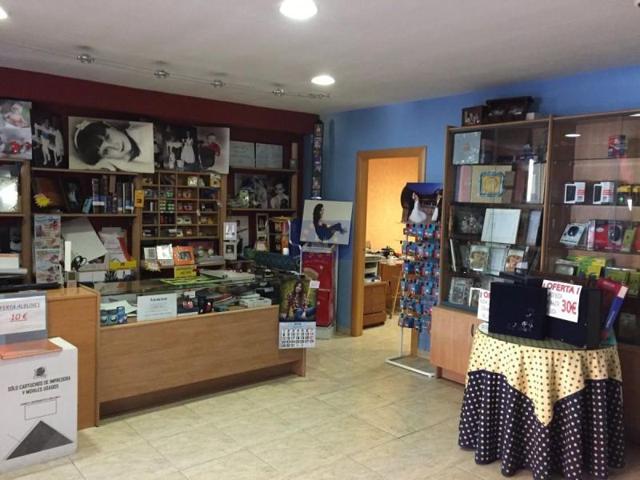 Local comercial en alquiler en Cuenca, Ctra. Valencia photo 0
