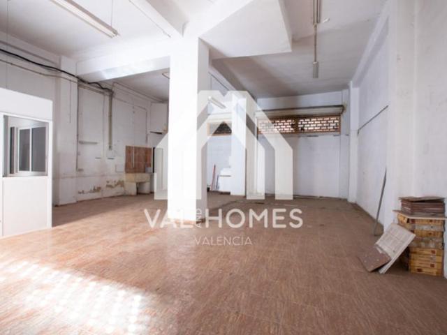 Local comercial en alquiler en Valencia, Benicalap photo 0
