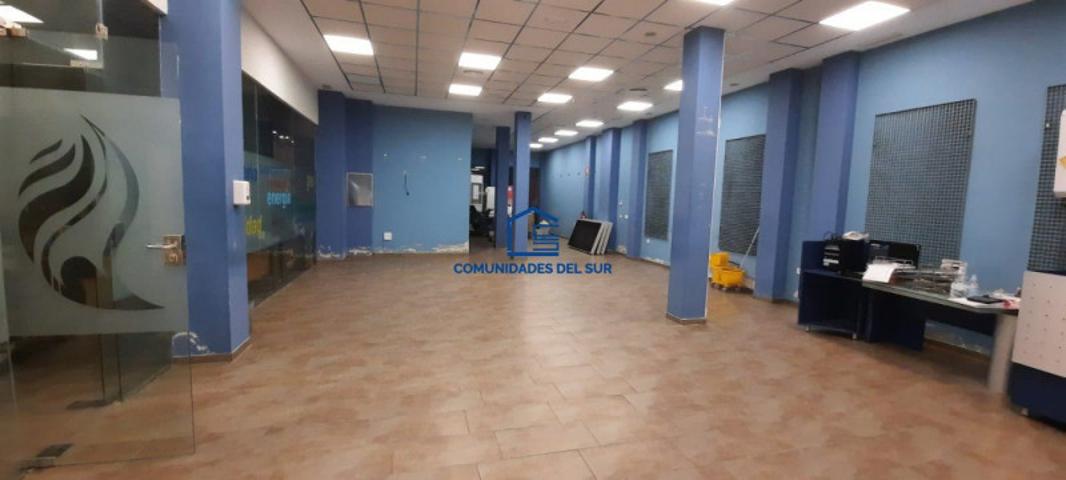 Local comercial en alquiler en Puerto Real, Marina de la Bahia photo 0