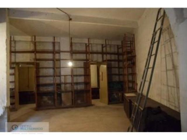 Local comercial en alquiler en Villanueva de la Serena photo 0