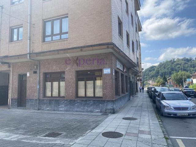 Local comercial en alquiler en Langreo, La Felguera photo 0
