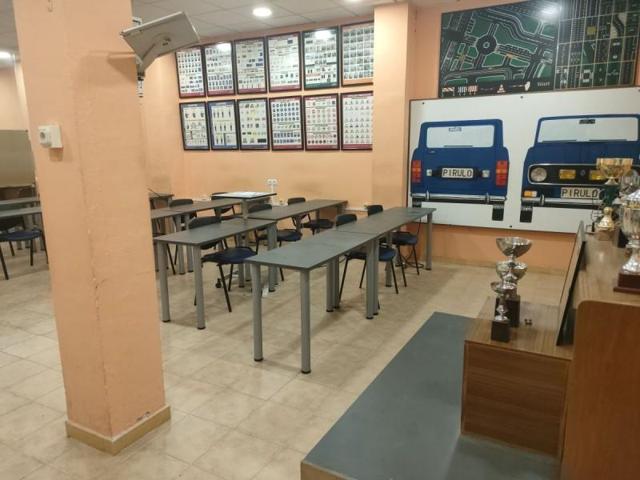 Local comercial en alquiler en Loja, Barrio Plines photo 0