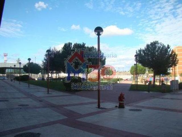 Local comercial en alquiler en Miranda de Ebro, La Charca photo 0