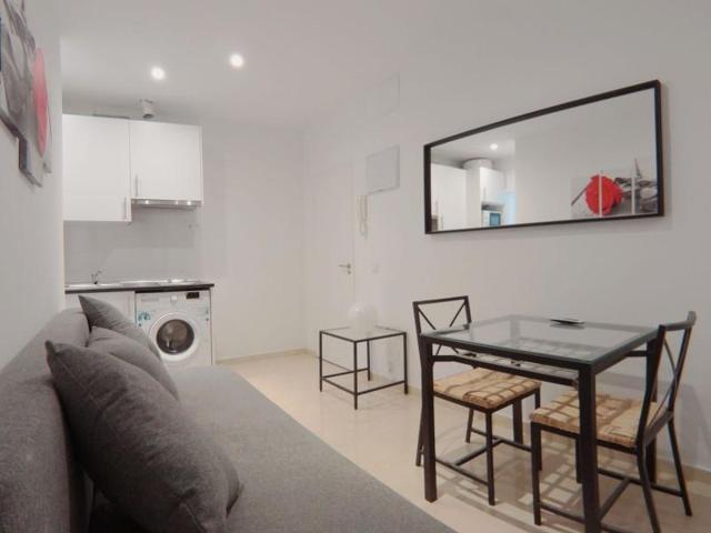 Apartamento en alquiler en Madrid, Usera - Zofio photo 0