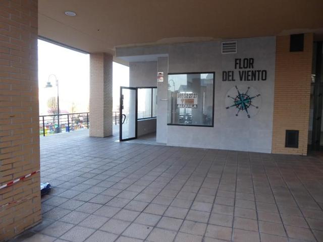 Local comercial en alquiler en Avilés photo 0