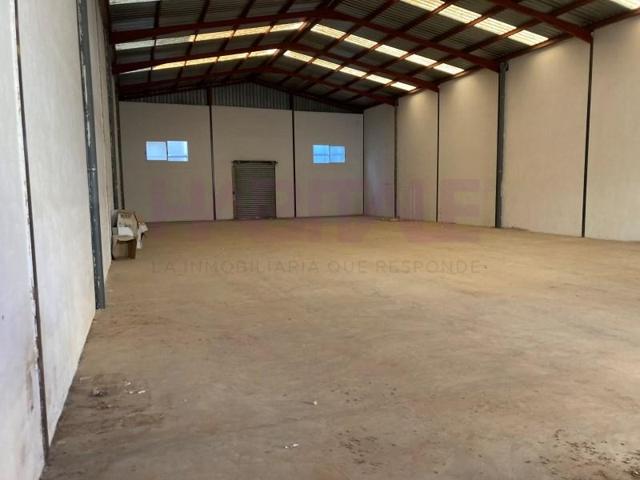 Nave industrial en alquiler en Silla photo 0
