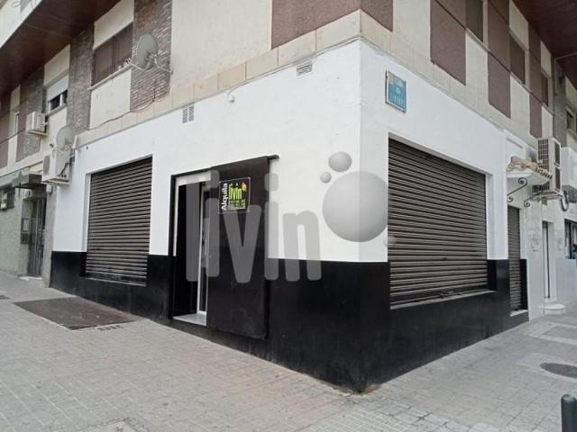 Local comercial en alquiler en Jaén, Paseo de la Estacion photo 0