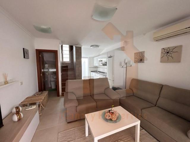 Duplex en alquiler en San Bartolomé de Tirajana photo 0