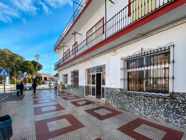 Local comercial en alquiler en Lebrija photo 0