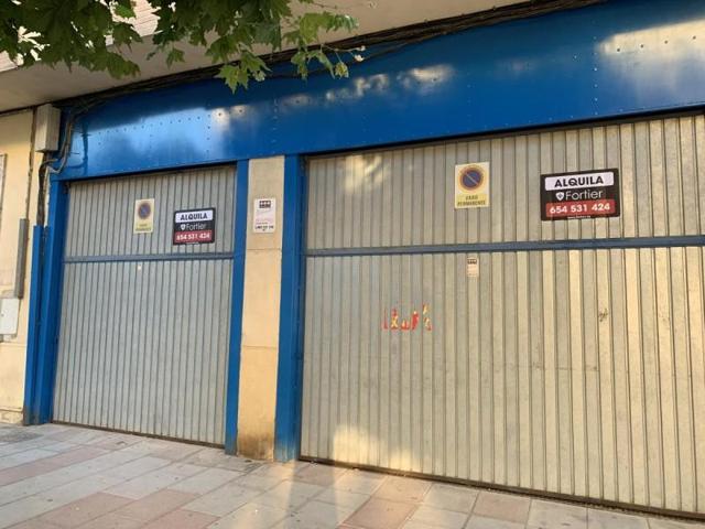 Local comercial en alquiler en Martos, Parque photo 0