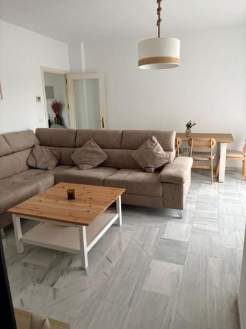 Piso en alquiler en Tomares, Tomares photo 0