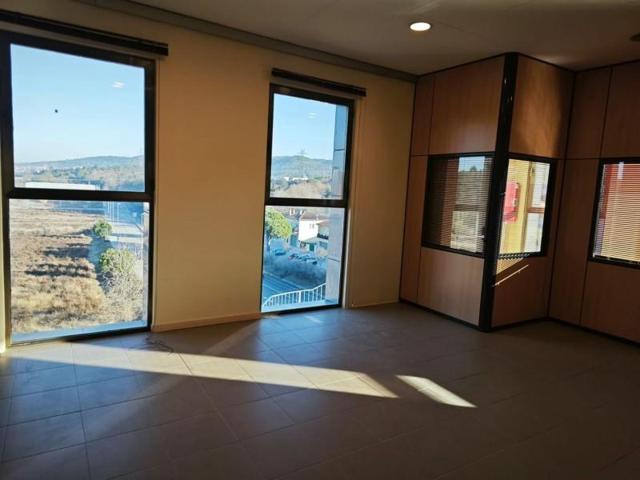 Oficina en alquiler en Quart, Quart photo 0