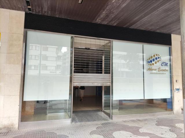 Local comercial en alquiler en Tudela, Centro photo 0