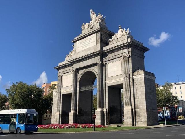 Local comercial en alquiler en Madrid, Centro photo 0