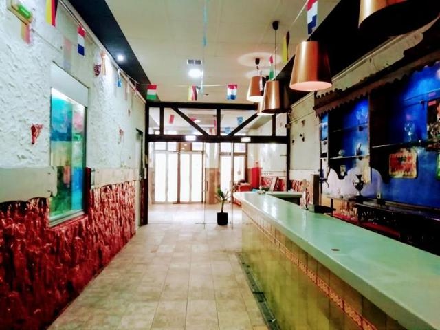 Local comercial en alquiler en Oviedo, El Fontan photo 0