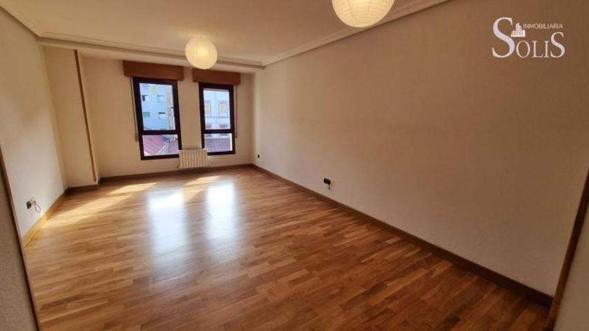 Piso en alquiler en Oviedo, El Fontan photo 0