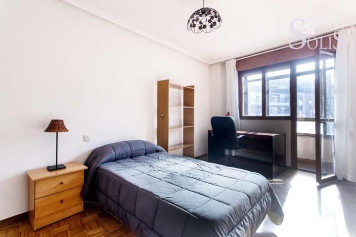 Piso en alquiler en Oviedo, Centro - Auditorio photo 0