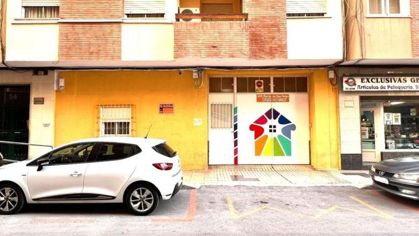 Local comercial en alquiler en Cartagena, Centro - Casco Antiguo photo 0